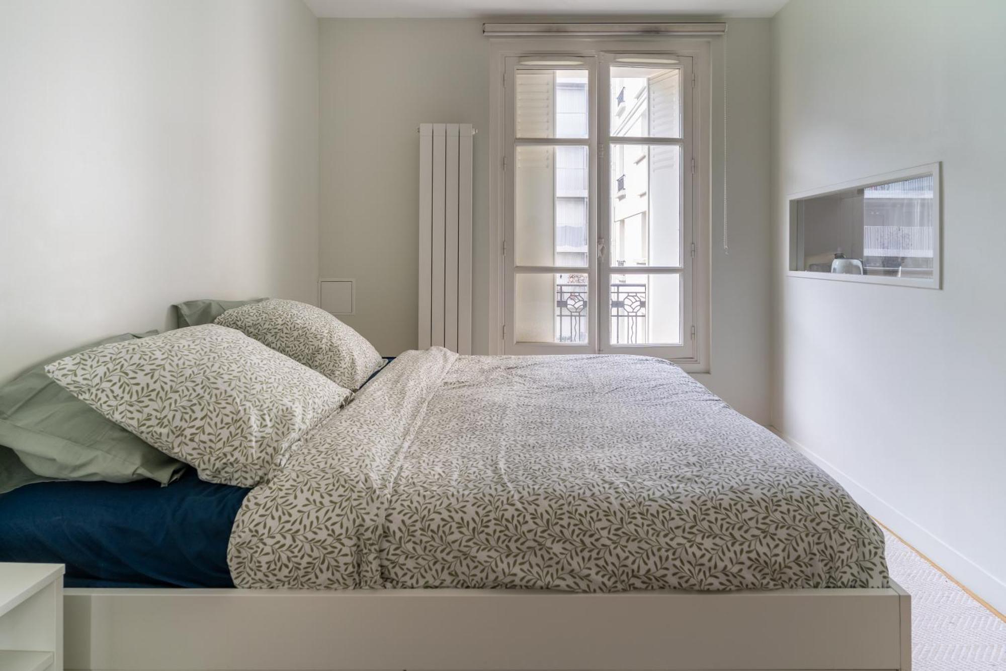 Airy And Stylish 1bd Flat Ile Saint-louis Apartment Paris