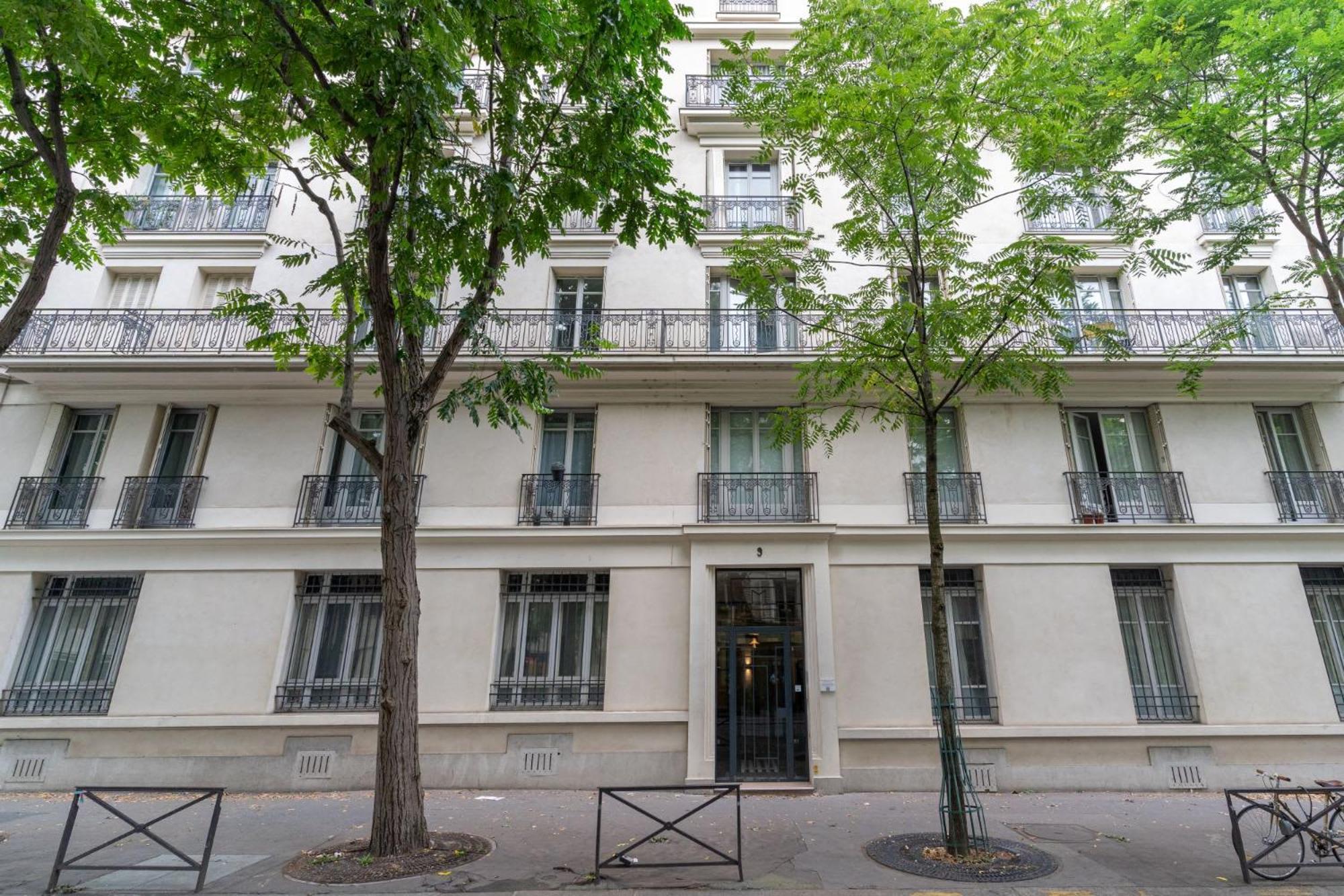 Airy And Stylish 1bd Flat Ile Saint-louis Apartment Paris