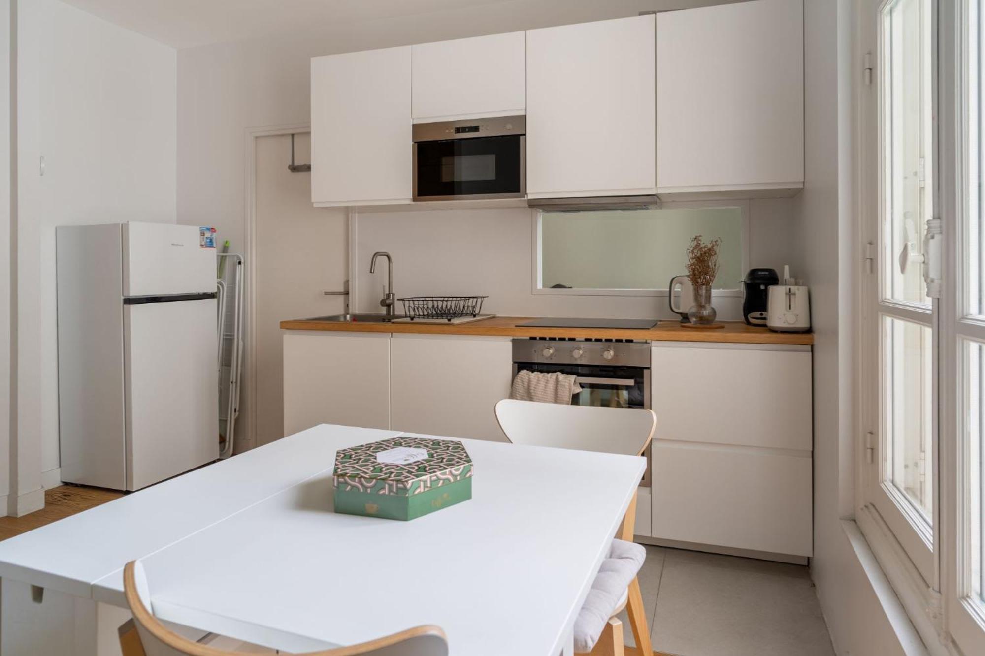 Apartment Airy And Stylish 1bd Flat Ile Saint-louis Paris